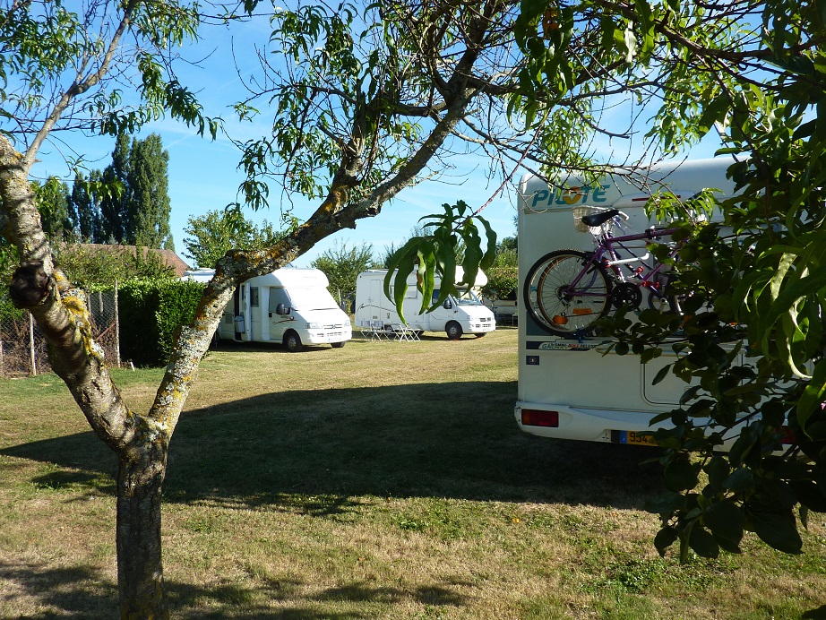 Aire camping-car  Marquay (24620) - Photo 2